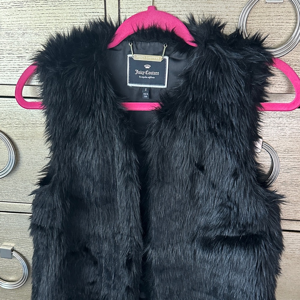 Juicy Couture Black Label Faux Fur Vest - Picture 4 of 9